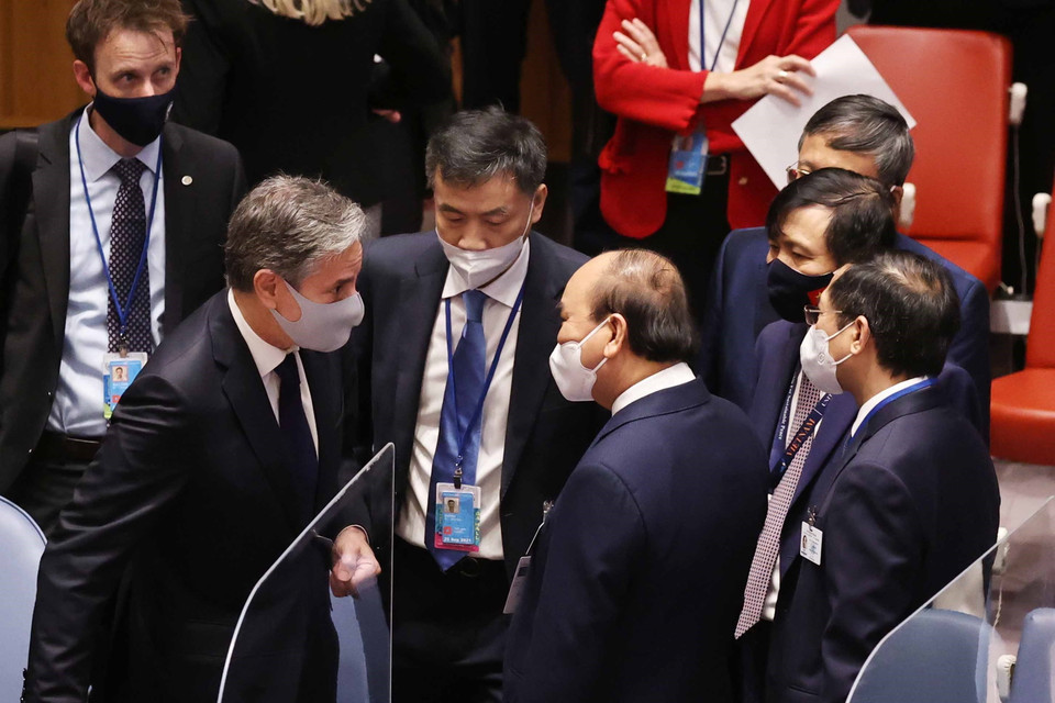 Chủ tịch nước Nguyễn Xuân Phúc và Ngoại trưởng Mỹ Antony Blinken tại phiên họp. (Ảnh: Thống Nhất/TTXVN)