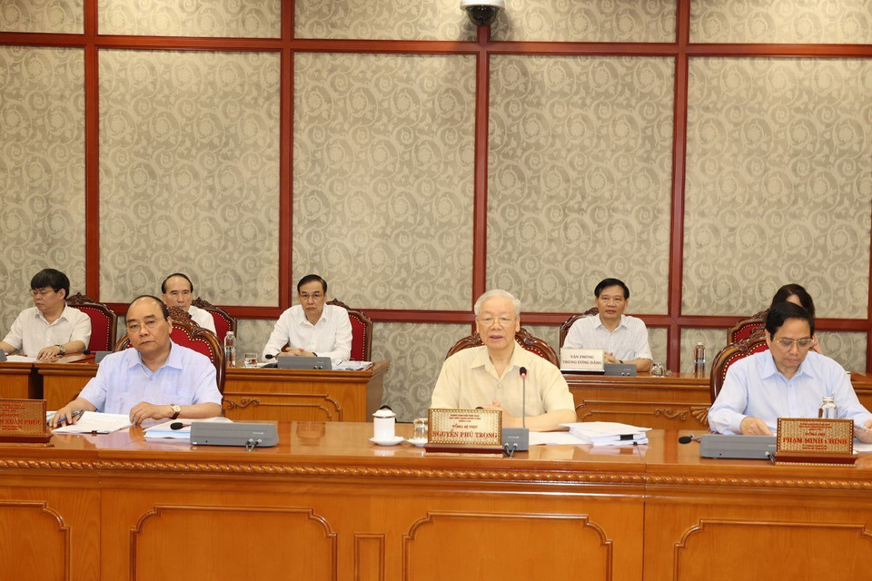 Tham dự phiên họp có Chủ tịch nước Nguyễn Xuân Phúc, Thủ tướng Chính phủ Phạm Minh Chính, Chủ tịch Quốc hội Vương Đình Huệ; cùng dự có các đồng chí trong Ban Bí thư, đại diện các ban, bộ, ngành Trung ương.