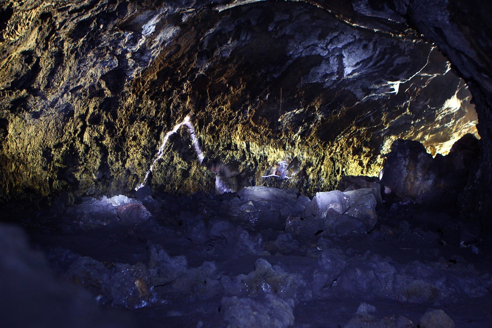 Hệ thống hang động núi lửa từ miệng núi lửa Chư B’Luk chạy dọc theo sông Sêrêpôk đến khu vực thác Dray Sáp(Đắk Nông). (Ảnh: Dương Giang/TTXVN)