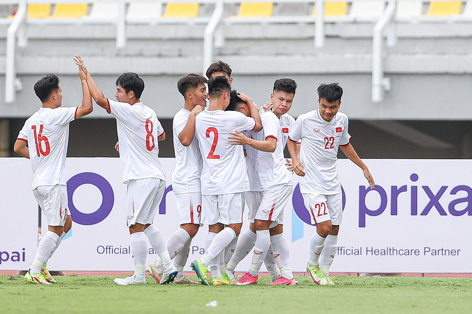 Sau trận mở màn bằng chiến thắng 5-1 trước đối thủ U20 Hong Kong, U20 Việt Nam tiếp đà hưng phấn bằng việc đánh bại U20 Timor Leste vào chiều nay (16/9). (Ảnh: VFF)