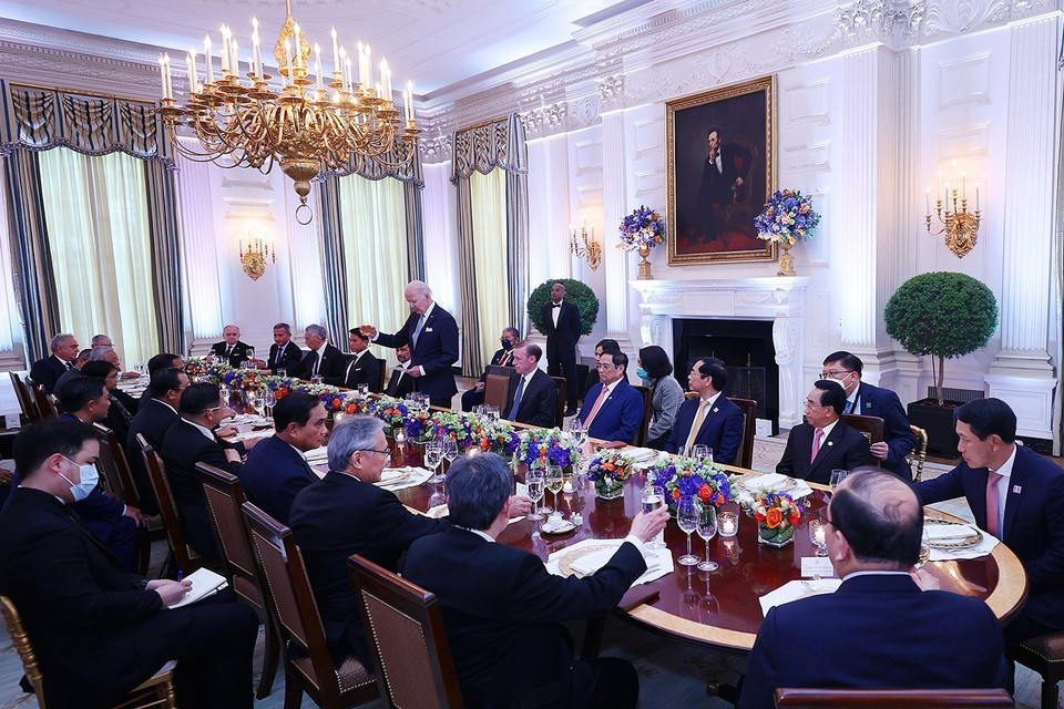 Thủ tướng Phạm Minh Chính và các lãnh đạo ASEAN dự chiêu đãi của Tổng thống Hợp chúng quốc Hoa Kỳ Joseph Robinette Biden Jr. (Ảnh: Dương Giang/TTXVN)