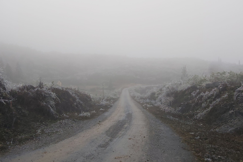 Đường đi vào thôn Xín Phìn Chư, xã Xín Cái, huyện Mèo Vạc (Hà Giang). (Ảnh: Nguyễn Chiến/TTXVN)