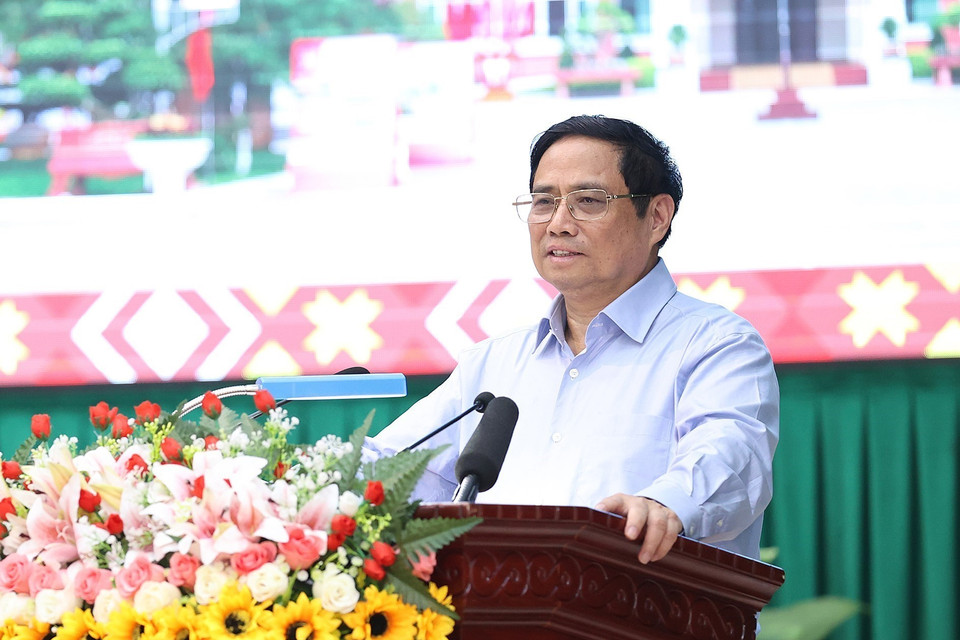 Thủ tướng Phạm Minh Chính phát biểu với cán bộ, chiến sỹ Bộ Chỉ huy Quân sự tỉnh Đắk Lắk. (Ảnh: Dương Giang/TTXVN)