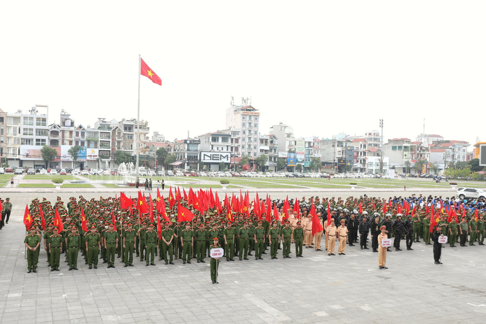 Quang cảnh lễ ra quân mở đợt cao điểm tấn công trấn áp tội phạm bảo đảm an ninh trật tự dịp Tết Nguyên đán Quý Mão 2023. (Ảnh: Danh Lam/TTXVN)