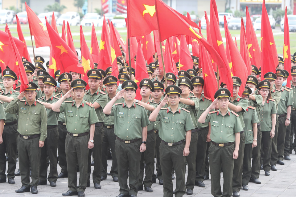 Quang cảnh lễ ra quân mở đợt cao điểm tấn công trấn áp tội phạm bảo đảm an ninh trật tự dịp Tết Nguyên đán Quý Mão 2023. (Ảnh: Danh Lam/TTXVN)