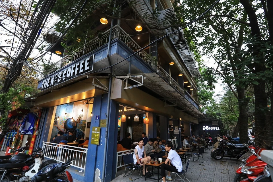 Các quán cafe bắt đầu hoạt động hết công suất. (Ảnh: Tuấn Anh/TTXVN)