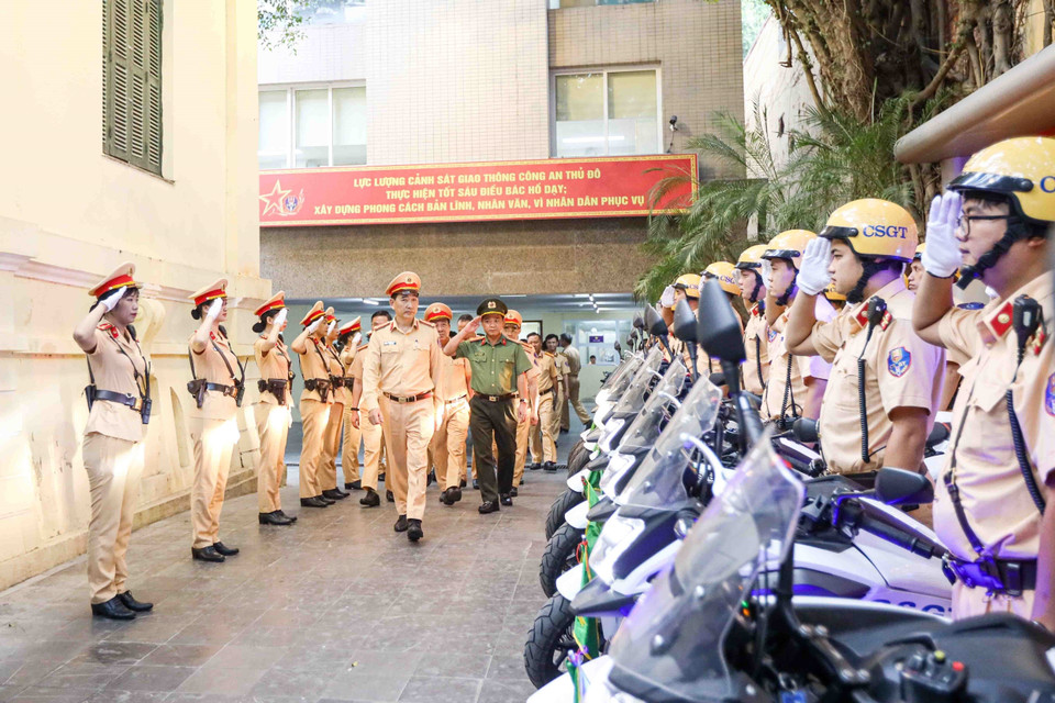 Quang cảnh buổi lễ ra quân. (Ảnh: Phạm Kiên/TTXVN)