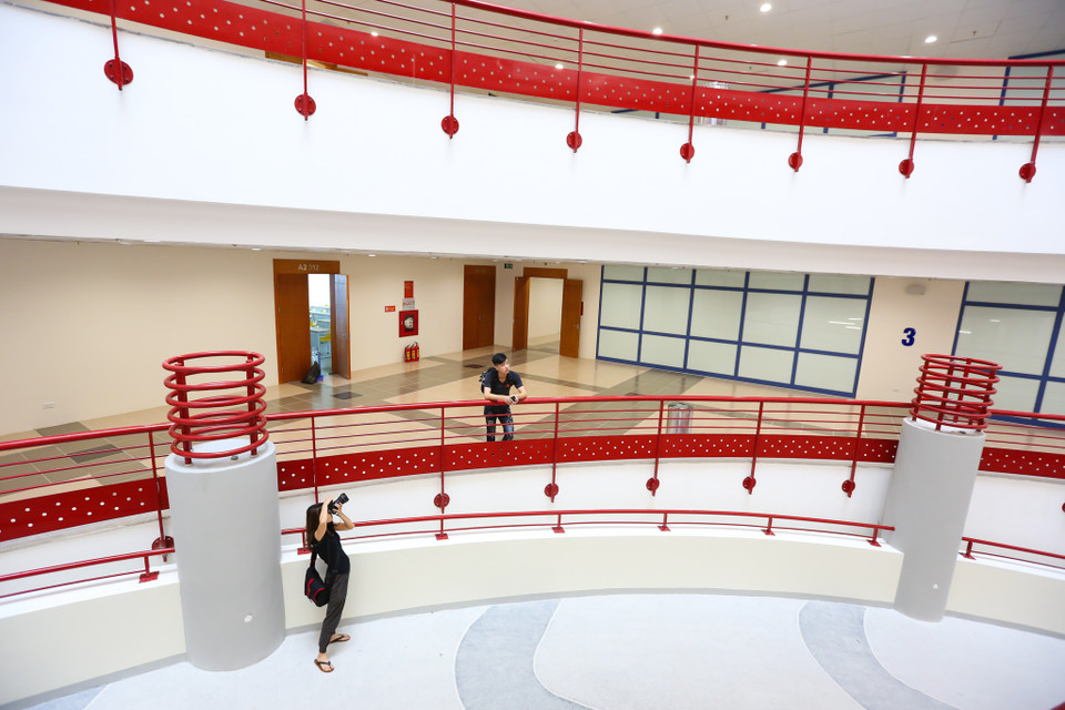 Tòa nhà được xây dựng theo lối kiến trúc Pháp hiện đại do chính kiến trúc sư của Pháp thiết kế. (Ảnh: Minh Sơn/Vietnam+)