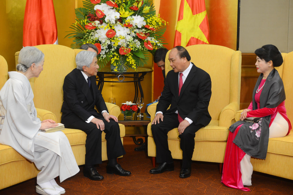 Trong chiều cùng ngày, Nhà vua và Hoàng hậu Nhật Bản cũng đã có cuộc hội kiến với Thủ tướng Chính phủ Nguyễn Xuân Phúc. (Ảnh: Minh Sơn/Vietnam+)