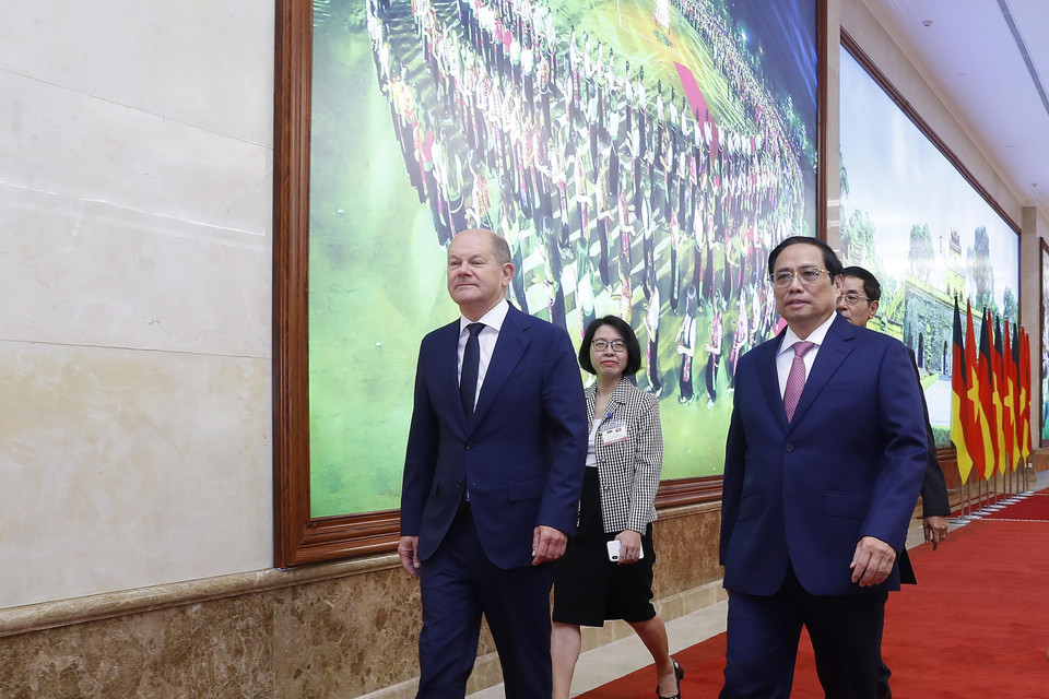 Thủ tướng Phạm Minh Chính và Thủ tướng CHLB Đức Olaf Scholz dự hội đàm. (Ảnh: Lâm Khánh/TTXVN)