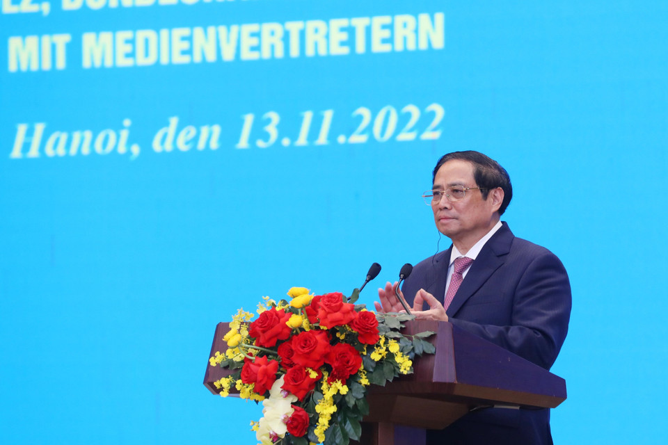 Thủ tướng Phạm Minh Chính gặp gỡ báo chí sau hội đàm. (Ảnh: Lâm Khánh/TTXVN)