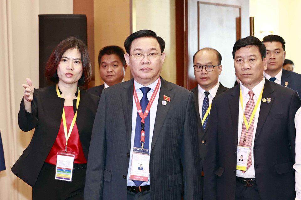 Chủ tịch Quốc hội Vương Đình Huệ đến dự Phiên họp toàn thể thứ nhất AIPA-43. (Ảnh: Doãn Tấn/TTXVN)