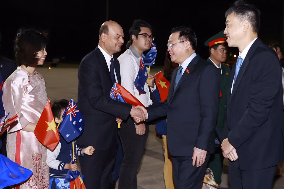 Lễ đón Chủ tịch Quốc hội Vương Đình Huệ tại sân bay quân sự Fairbairn, thủ đô Canberra. (Ảnh: Doãn Tấn/TTXVN)