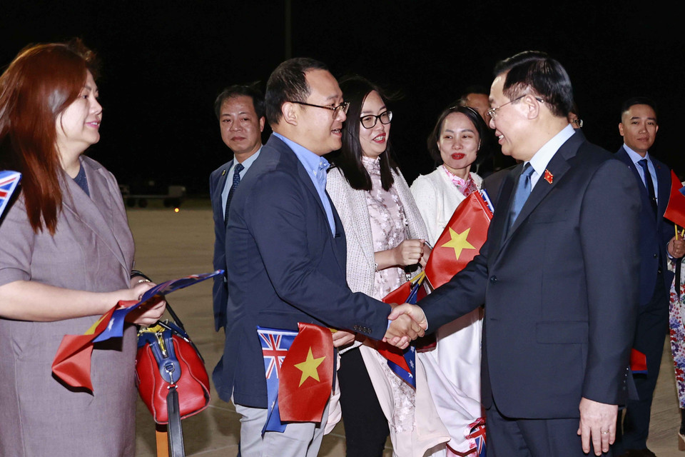 Lễ đón Chủ tịch Quốc hội Vương Đình Huệ tại sân bay quân sự Fairbairn, thủ đô Canberra. (Ảnh: Doãn Tấn/TTXVN)