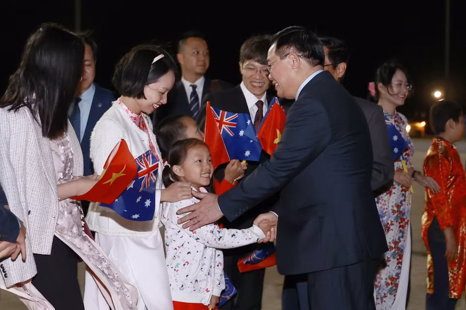 Lễ đón Chủ tịch Quốc hội Vương Đình Huệ tại sân bay quân sự Fairbairn, thủ đô Canberra. (Ảnh: Doãn Tấn/TTXVN)