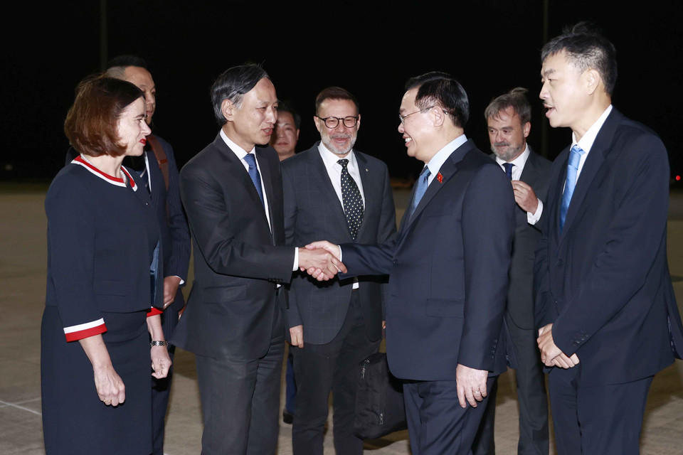 Lễ đón Chủ tịch Quốc hội Vương Đình Huệ tại sân bay quân sự Fairbairn, thủ đô Canberra. (Ảnh: Doãn Tấn/TTXVN)