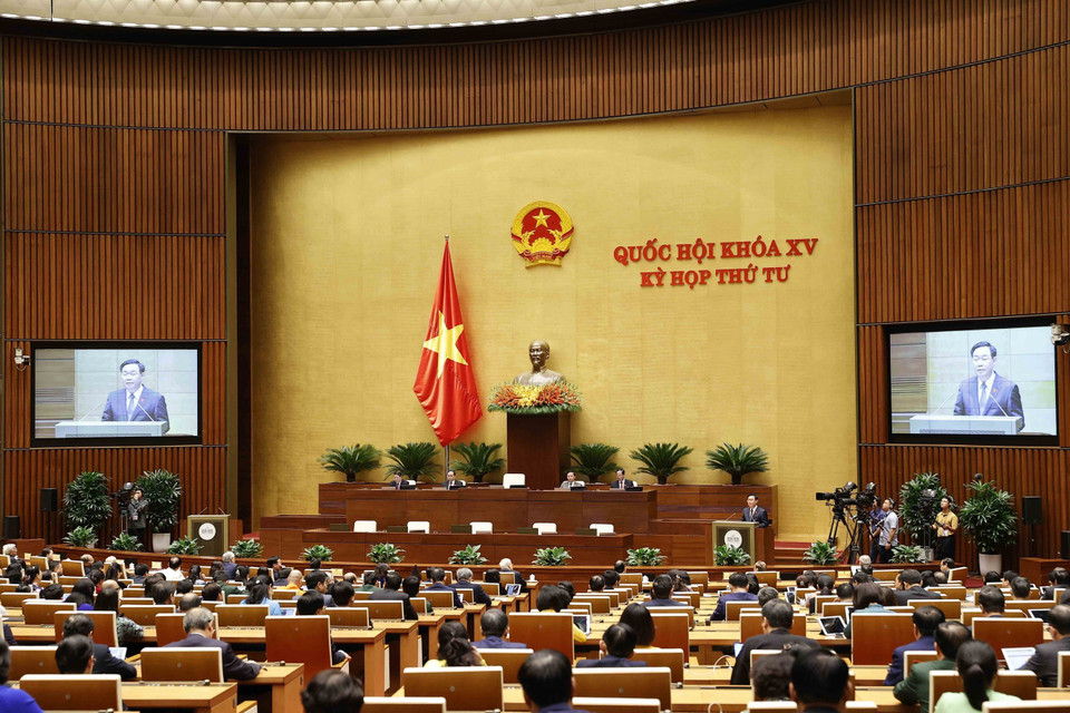 Chủ tịch Quốc hội Vương Đình Huệ phát biểu bế mạc kỳ họp. (Ảnh: Doãn Tấn/TTXVN)