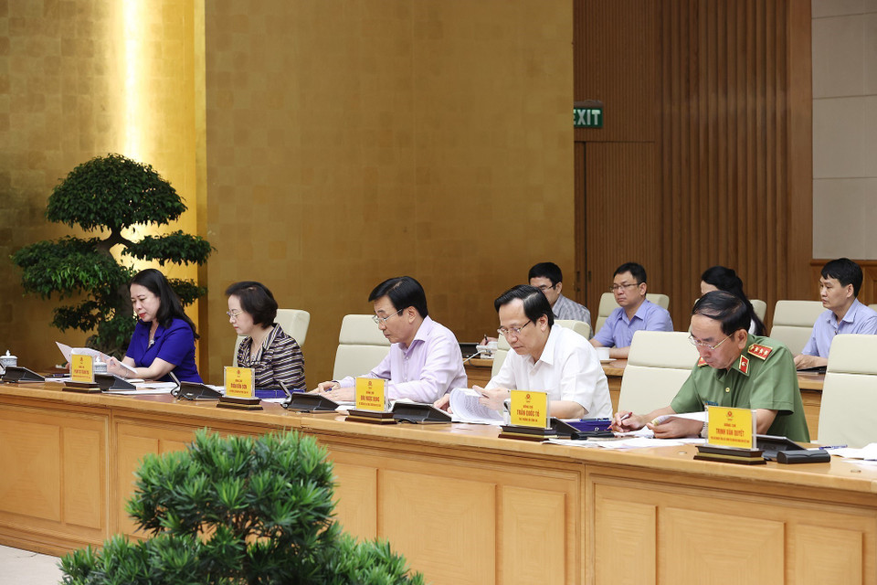 Các thành viên Hội đồng Thi đua-Khen thưởng Trung ương tham dự phiên họp. (Ảnh: Dương Giang/TTXVN)