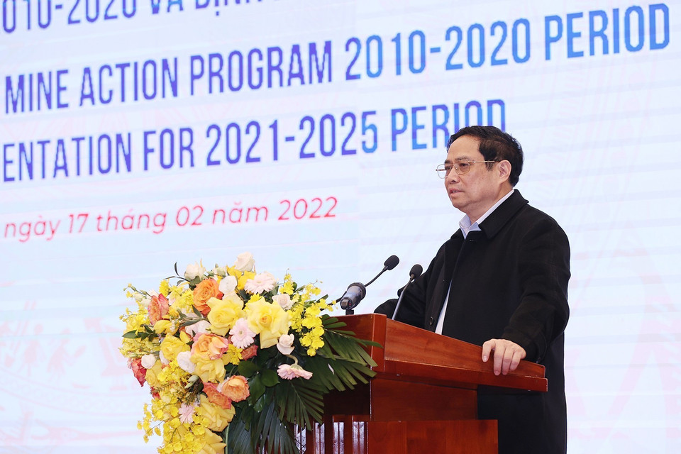 Thủ tướng Phạm Minh Chính, Trưởng Ban Chỉ đạo Quốc gia khắc phục hậu quả bom mìn và khắc phục chất độc hóa học sau chiến tranh ở Việt Nam phát biểu. (Ảnh: Dương Giang/TTXXVN)