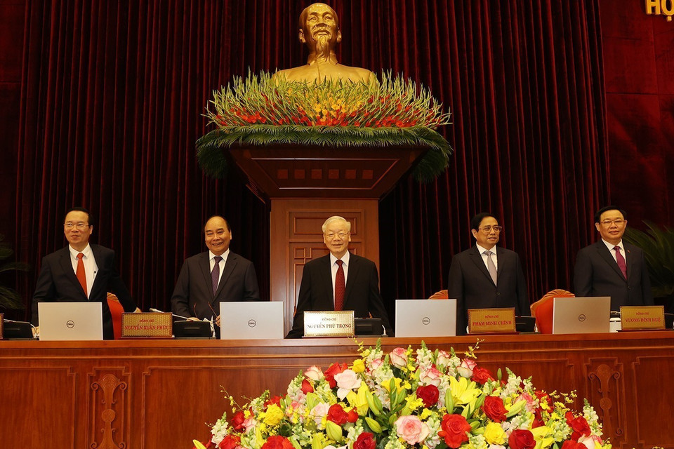 Tổng Bí thư Nguyễn Phú Trọng và các lãnh đạo Đảng, Nhà nước dự khai mạc hội nghị lần thứ sáu Ban Chấp hành Trung ương Đảng khoá XIII. (Ảnh: Trí Dũng/TTXVN)