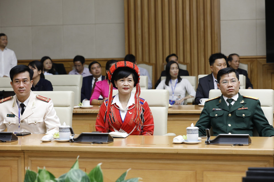 Các nhà giáo tiêu biểu tham dự buổi gặp mặt. (Ảnh: Dương Giang/TTXVN)