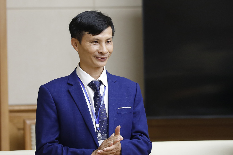 Thầy giáo Phạm Văn Thuận (Trường Tiểu học Nguyễn Công Trứ, quận Lê Chân, thành phố Hải Phòng) phát biểu. (Ảnh: Dương Giang/TTXVN)