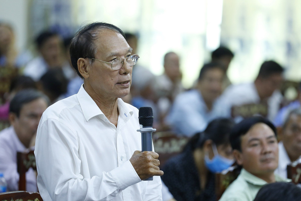 Ông Dương Văn Bé, cử tri quận Cái Răng phát biểu. (Ảnh: Dương Giang/TTXVN)