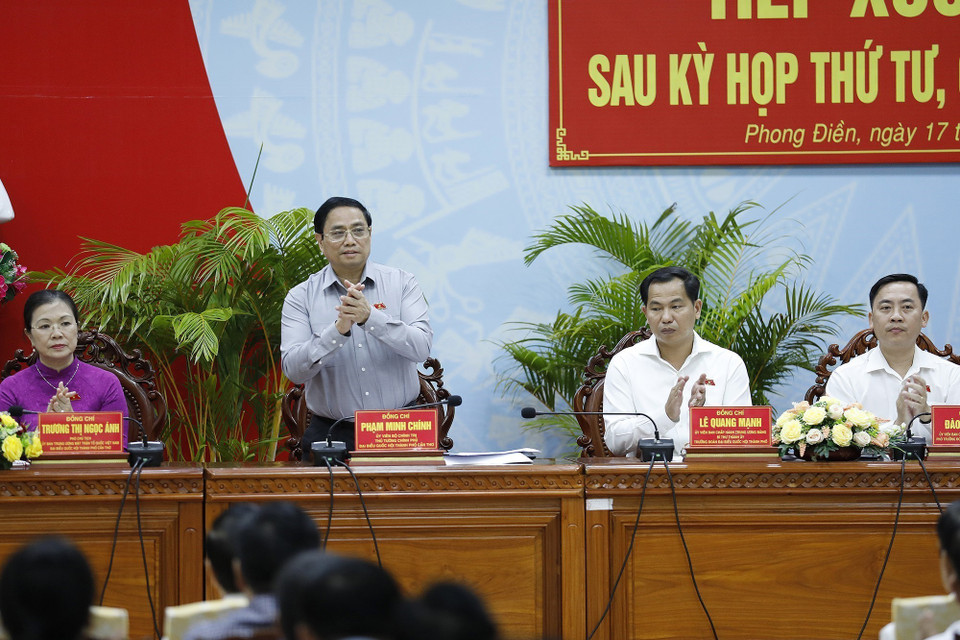 Thủ tướng Phạm Minh Chính tại buổi tiếp xúc cử tri Cần Thơ sau Kỳ họp thứ 4, Quốc hội khoá XV. (Ảnh: Dương Giang/TTXVN)
