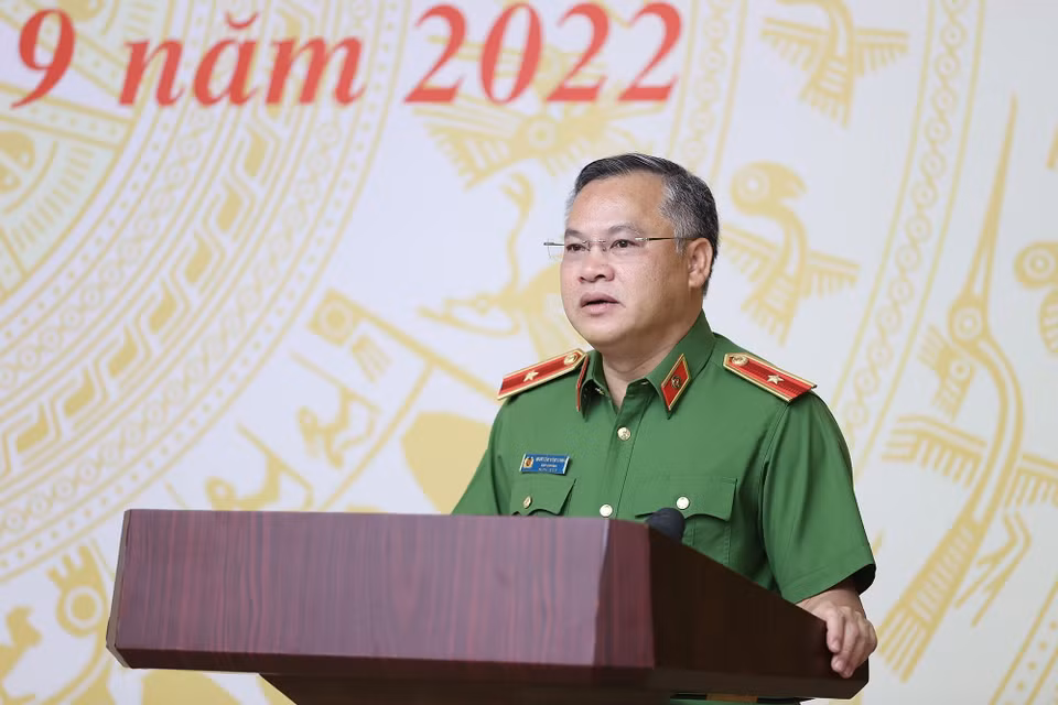 Thứ trưởng Bộ Công an Nguyễn Văn Long báo cáo công tác công tác phòng cháy, chữa cháy và thực hiện Nghị định số 83/2017/NĐ-CP. (Ảnh: Dương Giang/TTXVN) 