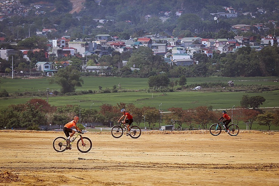 Trong giai đoạn quan trọng này, các vận động viên đang duy trì sự nỗ lực và quyết tâm cố gắng luyện tập hướng đến mục tiêu giành huy chương tại kỳ Đại hội được tổ chức trên sân nhà. (Ảnh: Trọng Đạt/TTXVN)