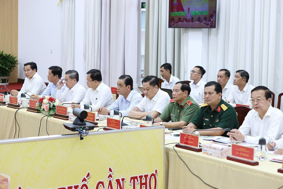 Lãnh đạo thành phố Cần Thơ tham dự buổi làm việc. (Ảnh: Dương Giang/TTXVN)