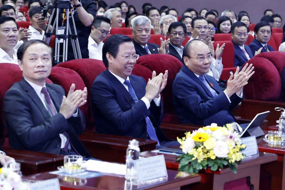 Chủ tịch nước Nguyễn Xuân Phúc dự lễ khai khoá tại Đại học Quốc gia Thành phố Hồ Chí Minh. (Ảnh: Thống Nhất/TTXVN)