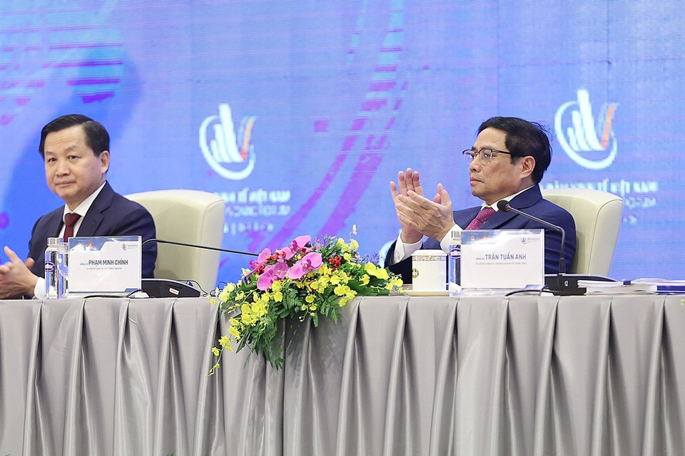 Chiều 17/12, tại Hà Nội, Thủ tướng Phạm Minh Chính dự Diễn đàn Kinh tế Việt Nam với chủ đề: Kinh tế Việt Nam năm 2023: Ổn định kinh tế vĩ mô, đảm bảo các cân đối lớn, vững vàng vượt qua thử thách. (Ảnh: Dương Giang/TTXVN)