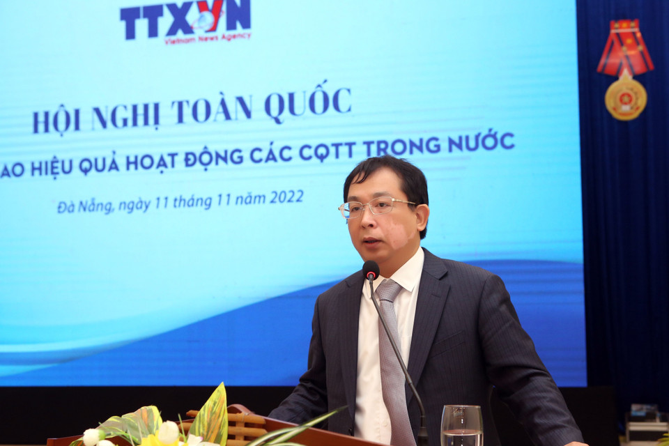 Phó Tổng Giám đốc TTXVN Nguyễn Tuấn Hùng phát biểu tại hội nghị. (Ảnh: Trần Lê Lâm/TTXVN)