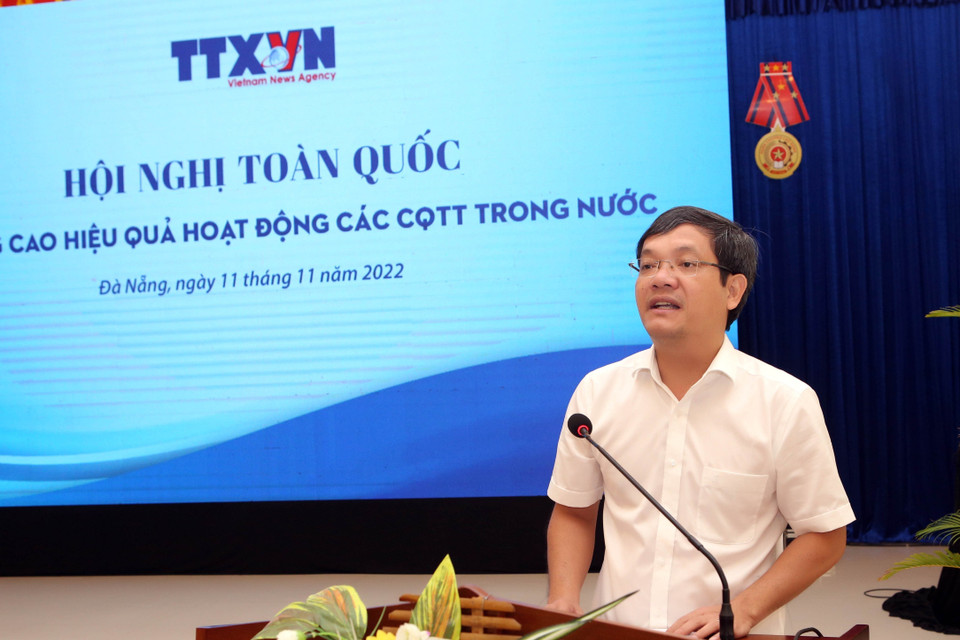  Trưởng Cơ quan thường trú TTXVN tại Kon Tum Hoàng Cao Nguyên phát biểu tại hội nghị. (Ảnh: Trần Lê Lâm/TTXVN)