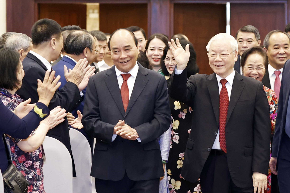 Tổng Bí thư Nguyễn Phú Trọng, Chủ tịch nước Nguyễn Xuân Phúc và các đại biểu dự lễ kỷ niệm. (Ảnh: Thống Nhất/TTXVN)