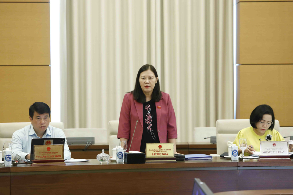 Chủ nhiệm Ủy ban Tư pháp của Quốc hội Lê Thị Nga phát biểu. (Ảnh: An Đăng/TTXVN)