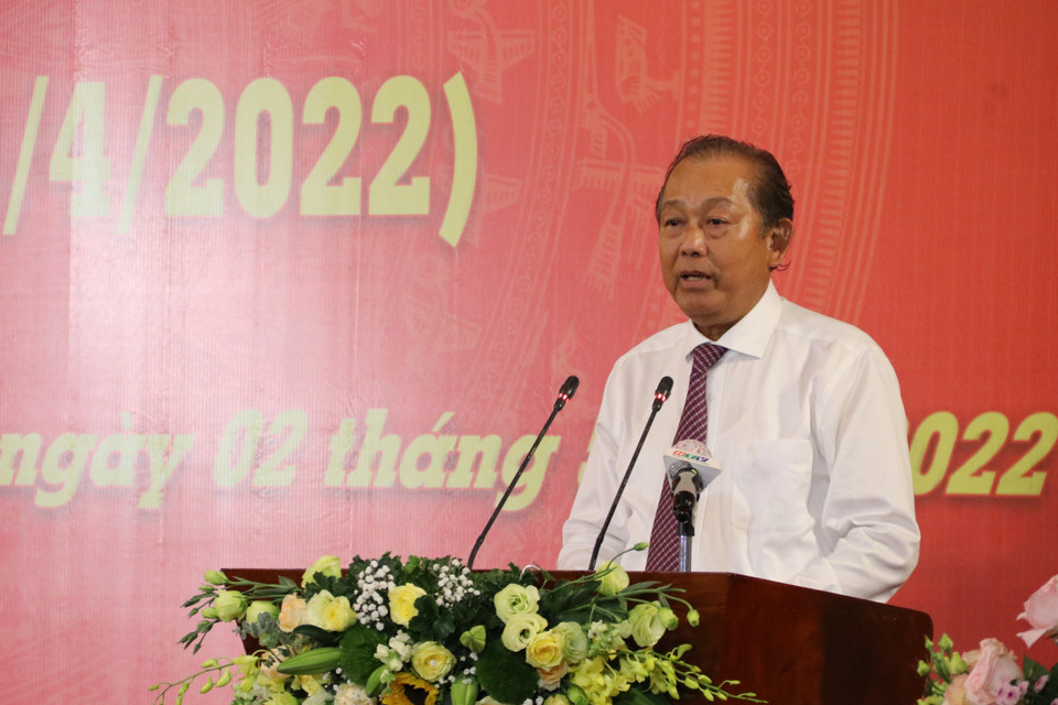 Nguyên Ủy viên Bộ Chính trị, nguyên Phó Thủ tướng Thường trực Chính phủ Trương Hòa Bình phát biểu tại buổi họp mặt. (Ảnh: Thu Hương/TTXVN)