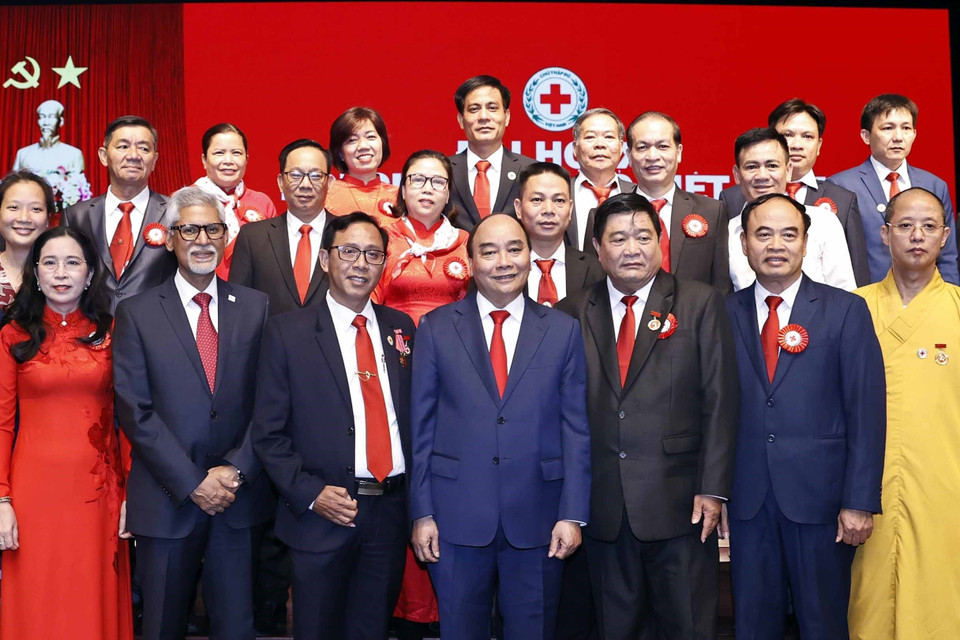 Chủ tịch nước Nguyễn Xuân Phúc với các đại biểu dự Đại hội. (Ảnh: Thống Nhất/TTXVN)