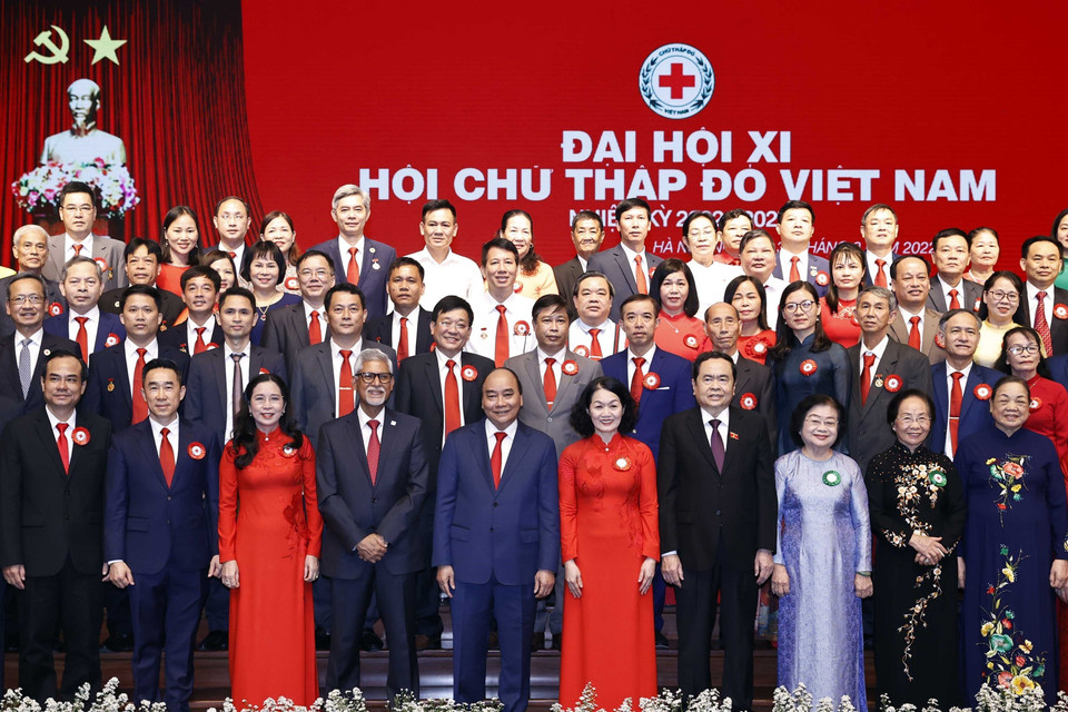 Hình ảnh Chủ tịch nước Nguyễn Xuân Phúc với các đại biểu dự Đại hội. (Ảnh: Thống Nhất/TTXVN)