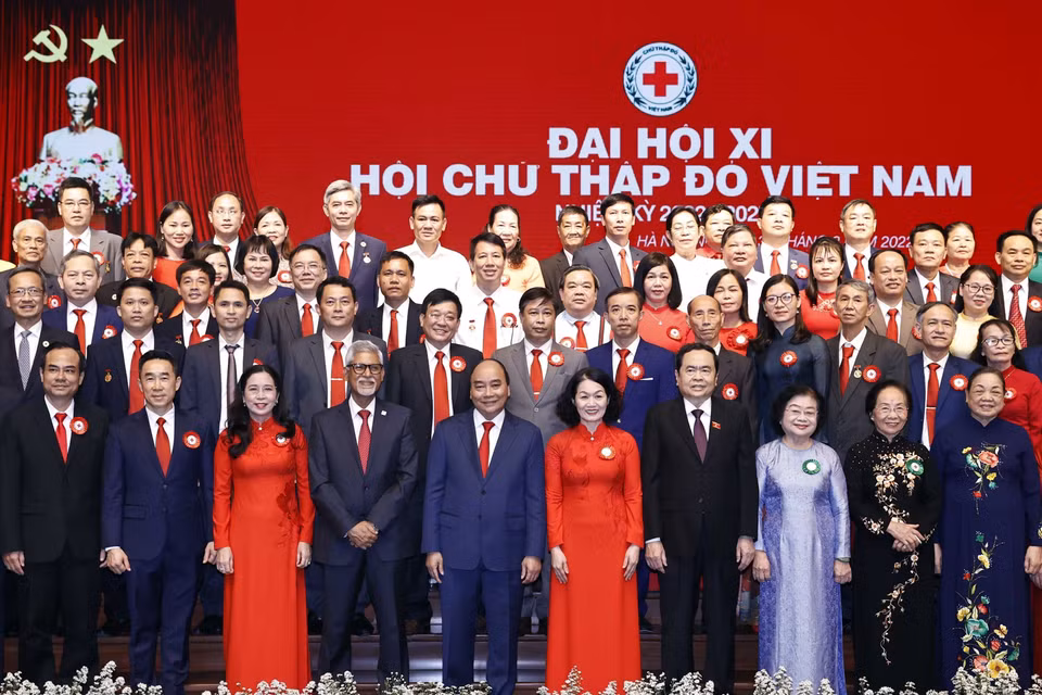 Hình ảnh Chủ tịch nước Nguyễn Xuân Phúc với các đại biểu dự Đại hội. (Ảnh: Thống Nhất/TTXVN)