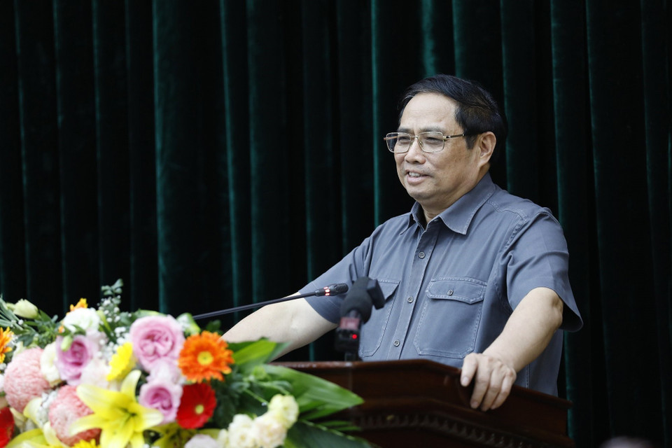 Thủ tướng Phạm Minh Chính phát biểu tại buổi làm việc với lãnh đạo chủ chốt tỉnh Ninh Bình. (Ảnh: Dương Giang/TTXVN)