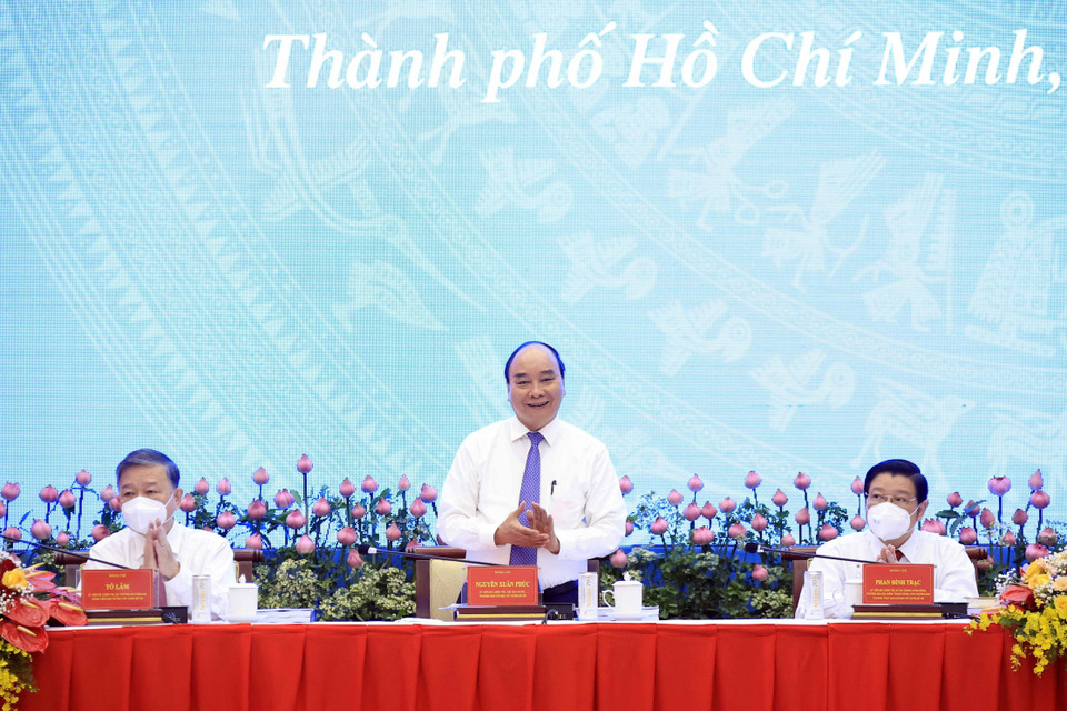 Chủ tịch nước Nguyễn Xuân Phúc chủ trì Hội thảo quốc gia lần thứ 3 về xây dựng và hoàn thiện Nhà nước pháp quyền xã hội chủ nghĩa. (Ảnh: Thống Nhất/TTXVN)