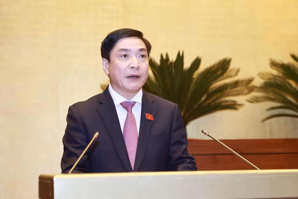 Tổng Thư ký Quốc hội Bùi Văn Cường tuyên bố lý do, giới thiệu đại biểu tham dự kỳ họp. (Ảnh: Doãn Tấn/TTXVN)