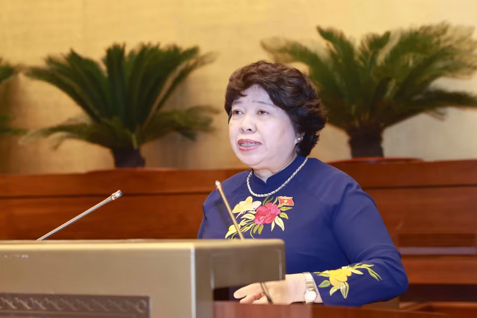 Chủ nhiệm Ủy ban Xã hội của Quốc hội Nguyễn Thúy Anh trình bày Báo cáo giải trình, tiếp thu, chỉnh lý dự thảo Luật Khám bệnh, chữa bệnh (sửa đổi). 