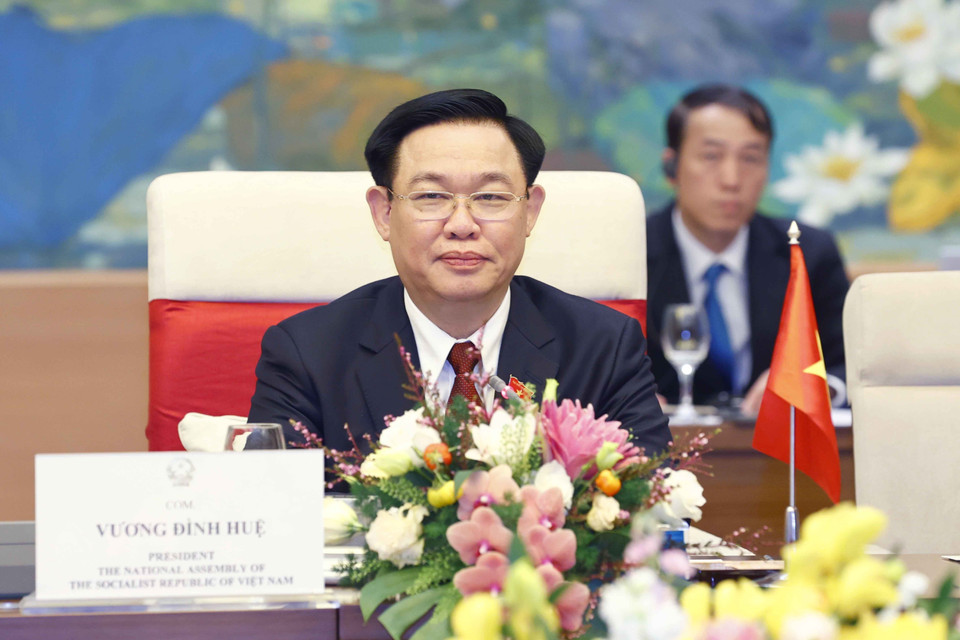 Chủ tịch Quốc hội Vương Đình Huệ phát biểu tại buổi tiếp. (Ảnh: Doãn Tấn/TTXVN)