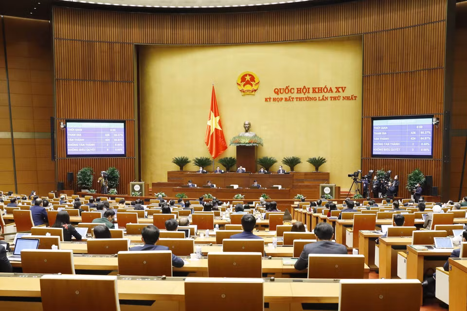 Quốc hội thông qua Nghị quyết về chính sách tài khoá, tiền tệ để hỗ trợ Chương trình phục hội và phát triển kinh tế-xã hội. (Ảnh: Phương Hoa/TTXVN)