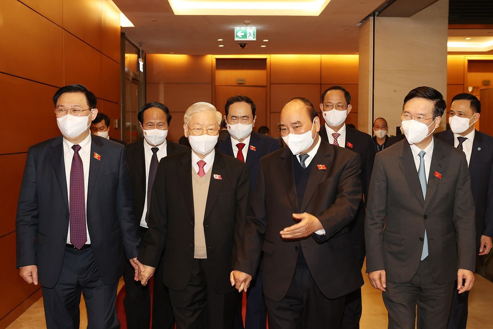 Hình ảnh Tổng Bí thư Nguyễn Phú Trọng và các lãnh đạo, nguyên lãnh đạo Đảng, Nhà nước cùng các đại biểu Quốc hội dự phiên bế mạc. (Ảnh: Trí Dũng/TTXVN)