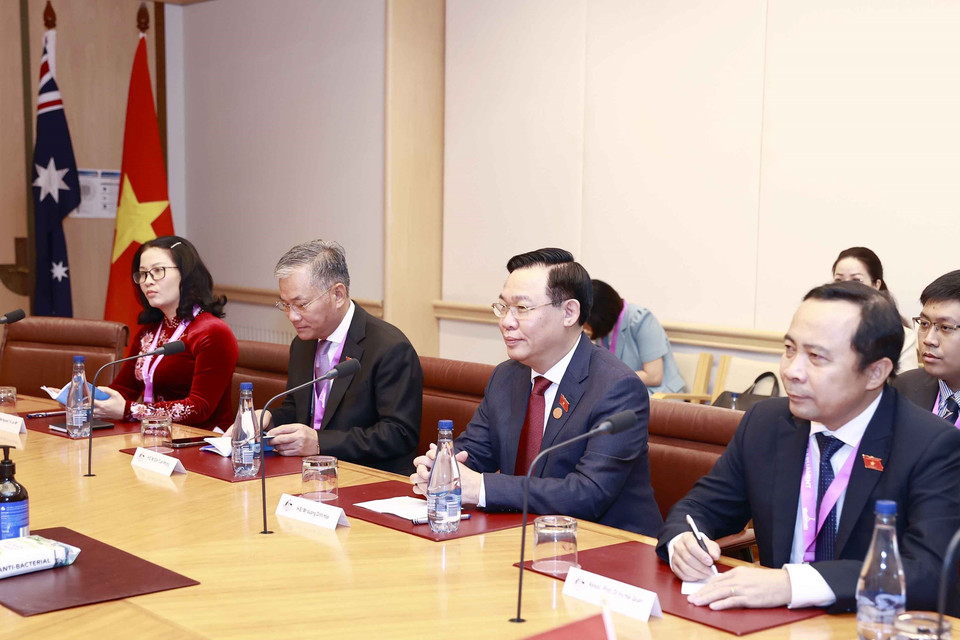 Chủ tịch Quốc hội Vương Đình Huệ phát biểu trong buổi tiếp Bộ trưởng Giáo dục Australia Jason Clare. (Ảnh: Doãn Tấn/TTXVN)