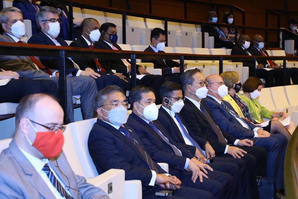 Đại diện các cơ quan ngoại giao, tổ chức quốc tế tại Hà Nội dự phiên khai mạc. (Ảnh: Văn Điệp/TTXVN)